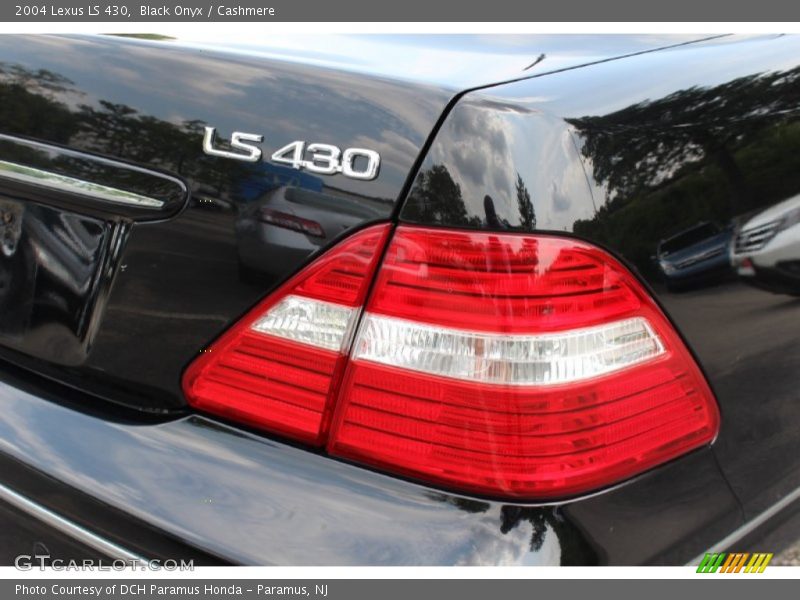 Black Onyx / Cashmere 2004 Lexus LS 430