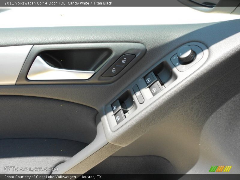 Candy White / Titan Black 2011 Volkswagen Golf 4 Door TDI