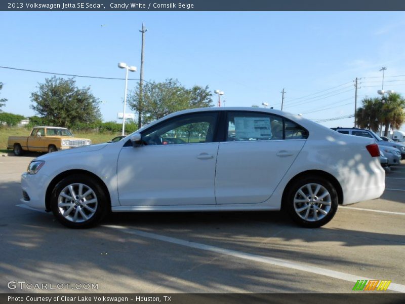 Candy White / Cornsilk Beige 2013 Volkswagen Jetta SE Sedan