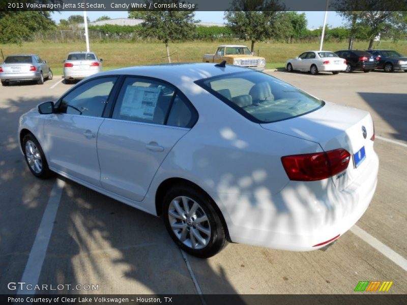 Candy White / Cornsilk Beige 2013 Volkswagen Jetta SE Sedan