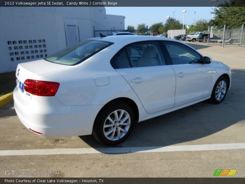 Candy White / Cornsilk Beige 2013 Volkswagen Jetta SE Sedan