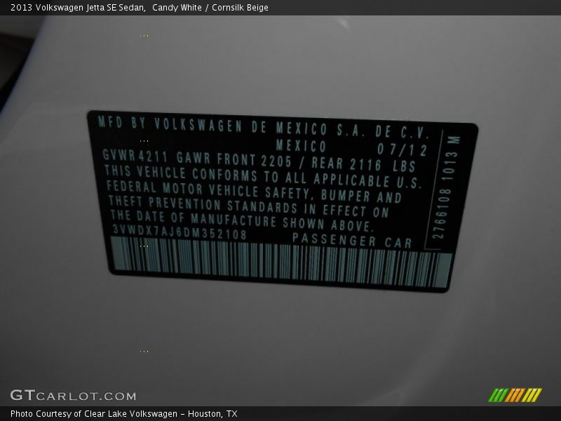 Candy White / Cornsilk Beige 2013 Volkswagen Jetta SE Sedan