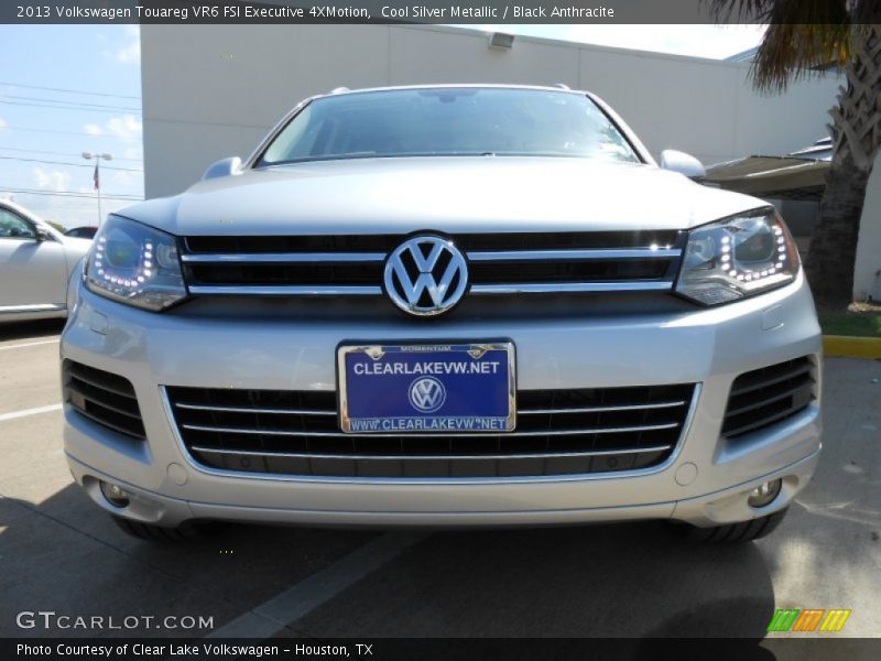 Cool Silver Metallic / Black Anthracite 2013 Volkswagen Touareg VR6 FSI Executive 4XMotion
