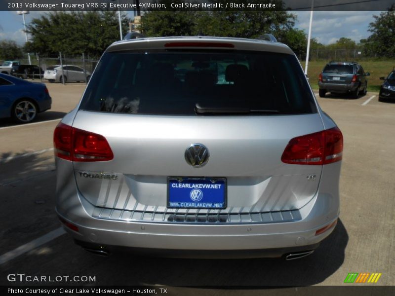 Cool Silver Metallic / Black Anthracite 2013 Volkswagen Touareg VR6 FSI Executive 4XMotion