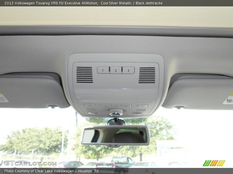 Cool Silver Metallic / Black Anthracite 2013 Volkswagen Touareg VR6 FSI Executive 4XMotion