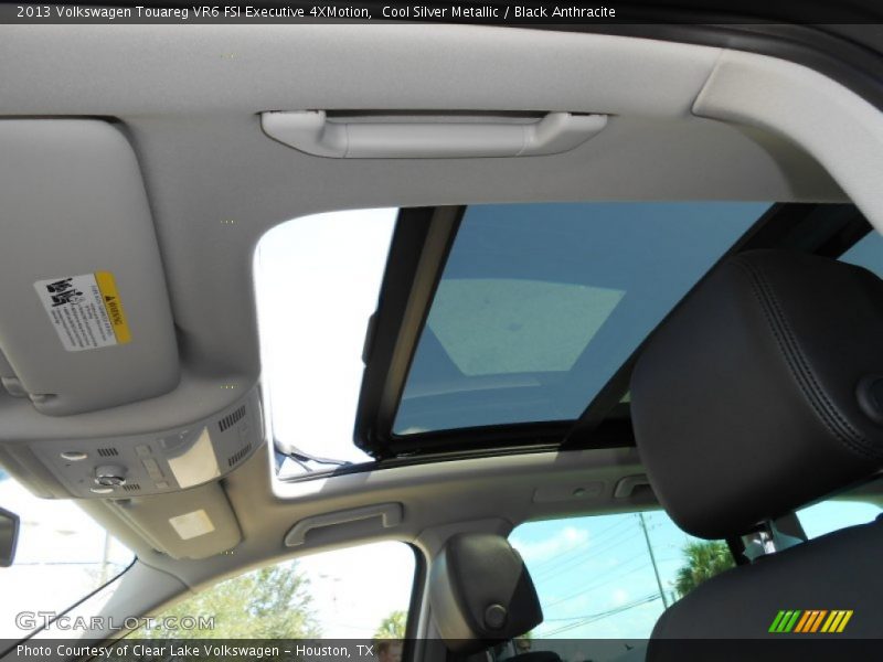 Cool Silver Metallic / Black Anthracite 2013 Volkswagen Touareg VR6 FSI Executive 4XMotion