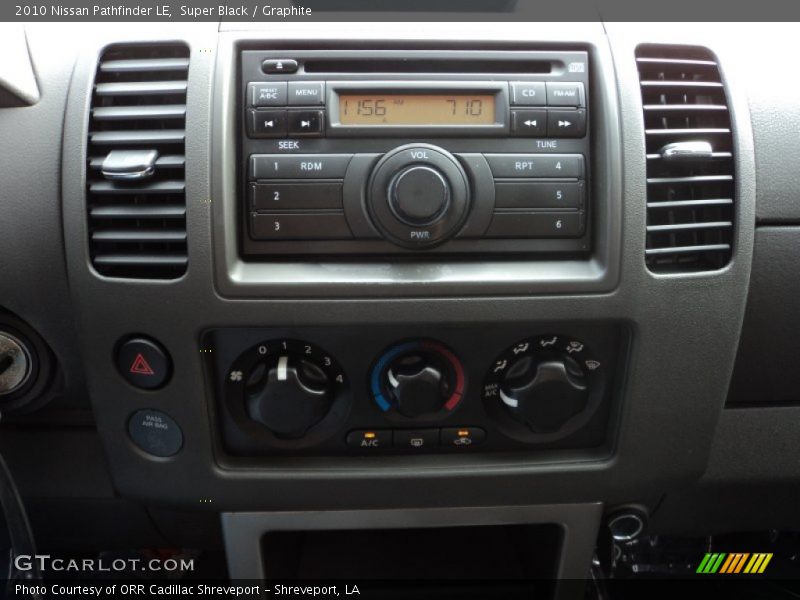 Super Black / Graphite 2010 Nissan Pathfinder LE
