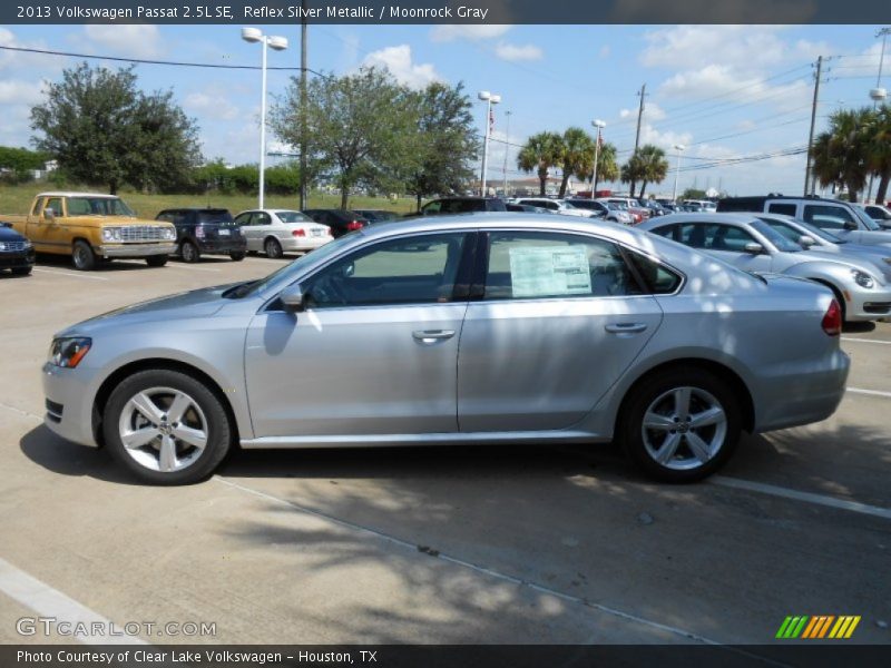 Reflex Silver Metallic / Moonrock Gray 2013 Volkswagen Passat 2.5L SE