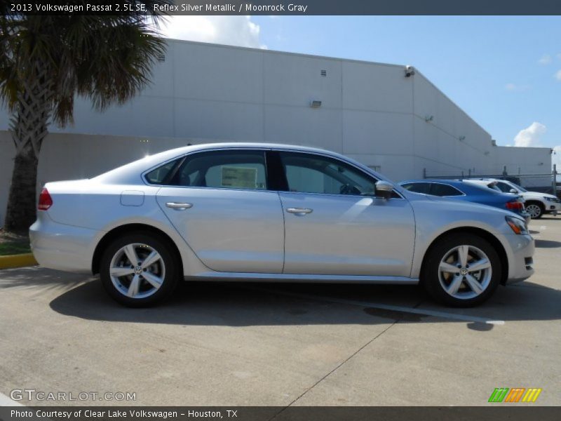 Reflex Silver Metallic / Moonrock Gray 2013 Volkswagen Passat 2.5L SE