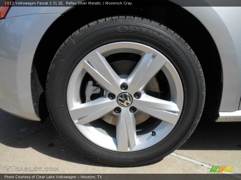 Reflex Silver Metallic / Moonrock Gray 2013 Volkswagen Passat 2.5L SE