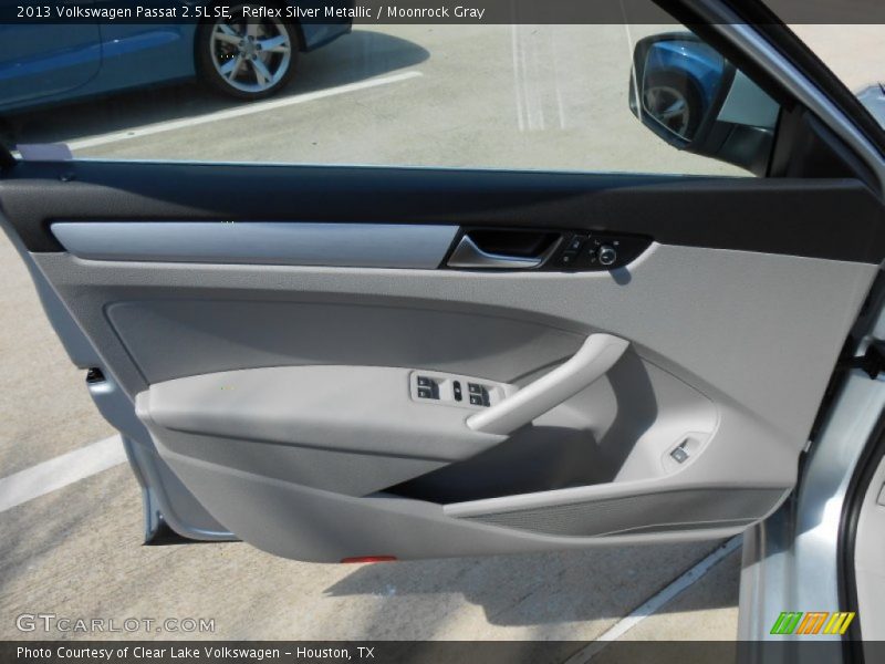 Reflex Silver Metallic / Moonrock Gray 2013 Volkswagen Passat 2.5L SE