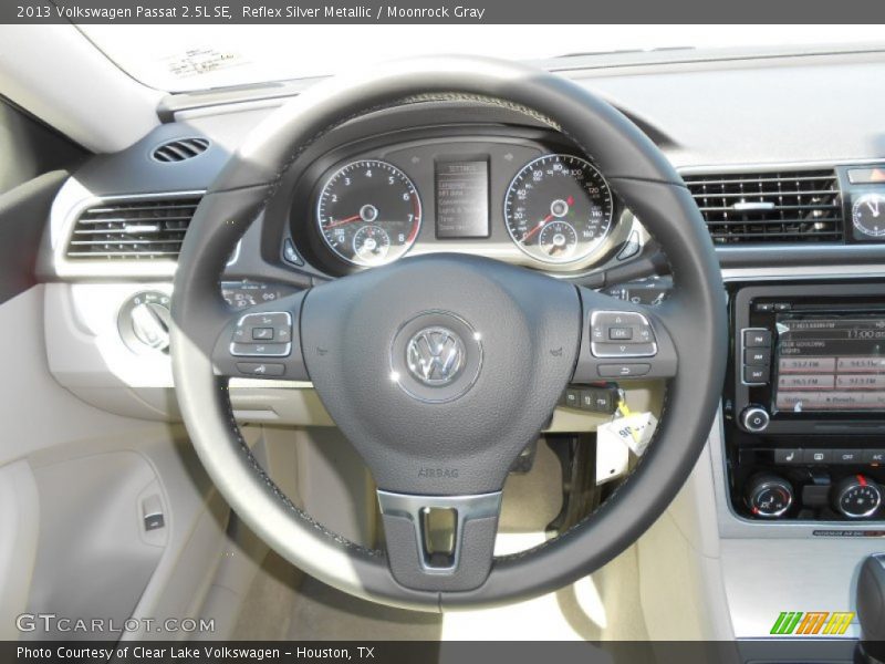 Reflex Silver Metallic / Moonrock Gray 2013 Volkswagen Passat 2.5L SE