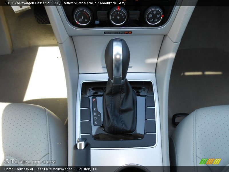 Reflex Silver Metallic / Moonrock Gray 2013 Volkswagen Passat 2.5L SE