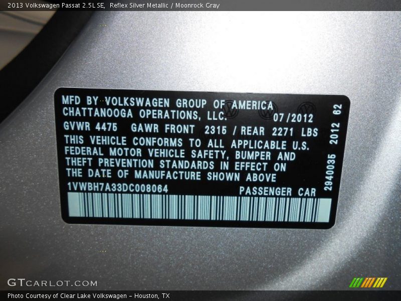 Reflex Silver Metallic / Moonrock Gray 2013 Volkswagen Passat 2.5L SE