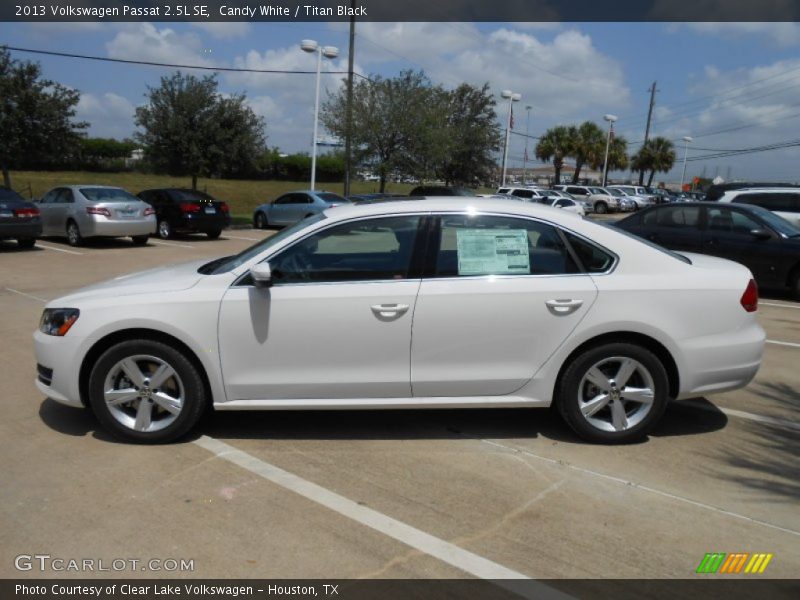 Candy White / Titan Black 2013 Volkswagen Passat 2.5L SE