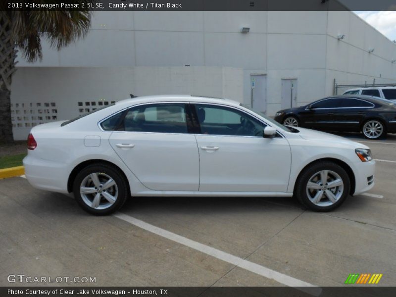 Candy White / Titan Black 2013 Volkswagen Passat 2.5L SE