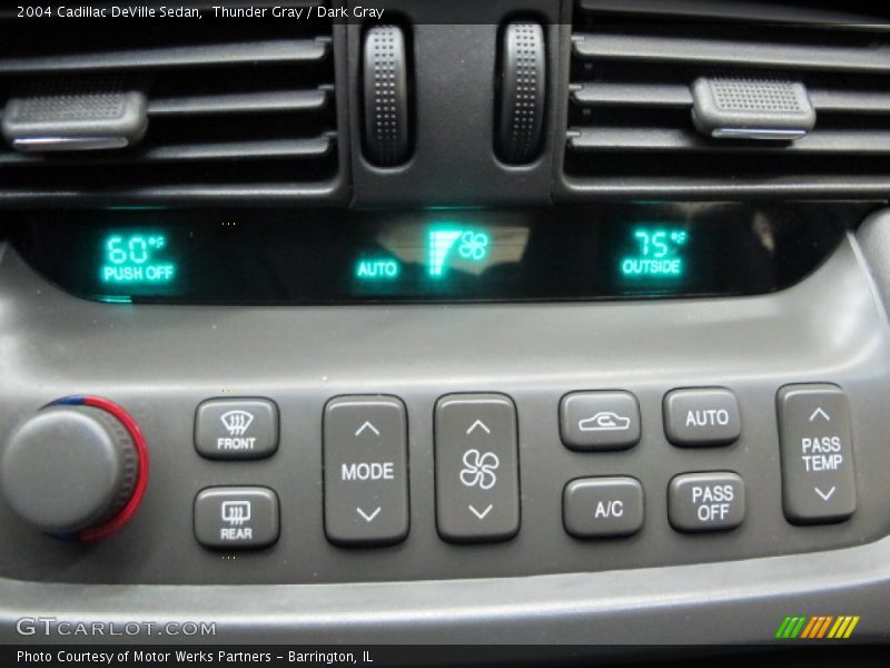 Thunder Gray / Dark Gray 2004 Cadillac DeVille Sedan