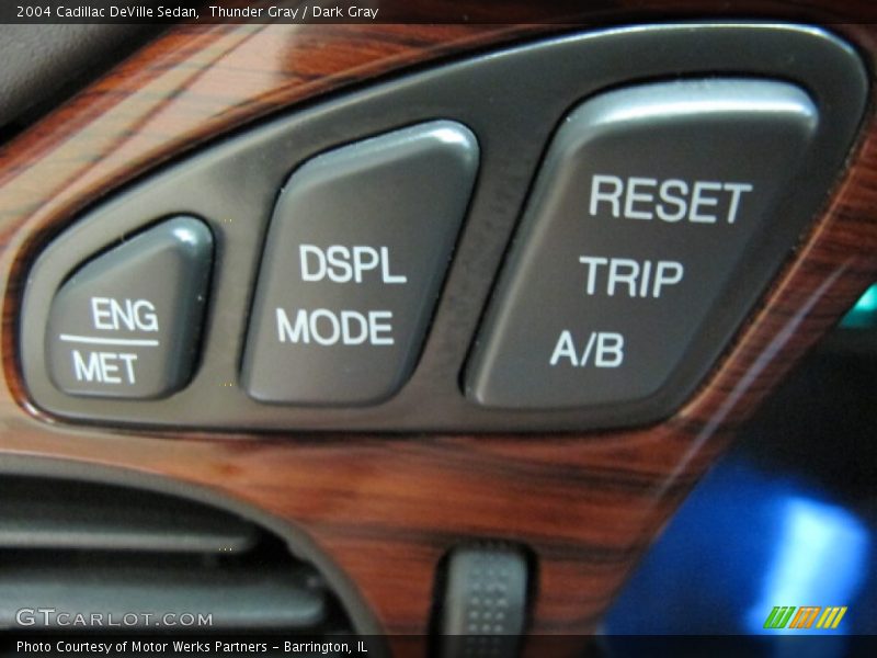 Thunder Gray / Dark Gray 2004 Cadillac DeVille Sedan