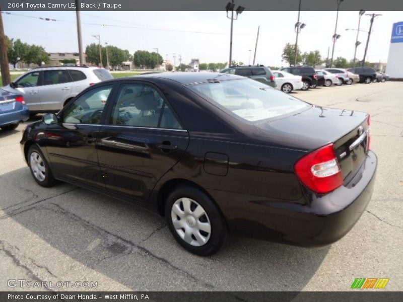 Black / Taupe 2004 Toyota Camry LE