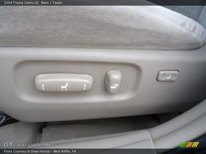 Black / Taupe 2004 Toyota Camry LE
