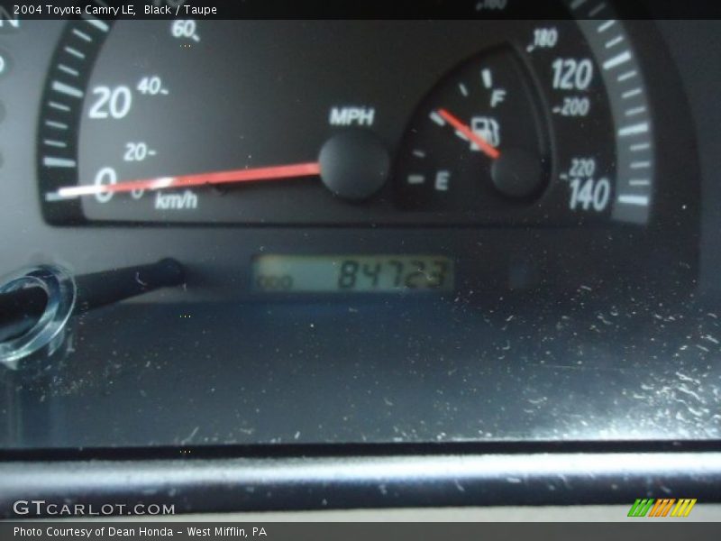 Black / Taupe 2004 Toyota Camry LE