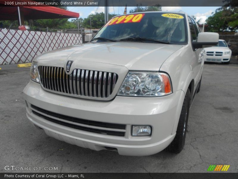Oxford White / Camel 2006 Lincoln Navigator Luxury