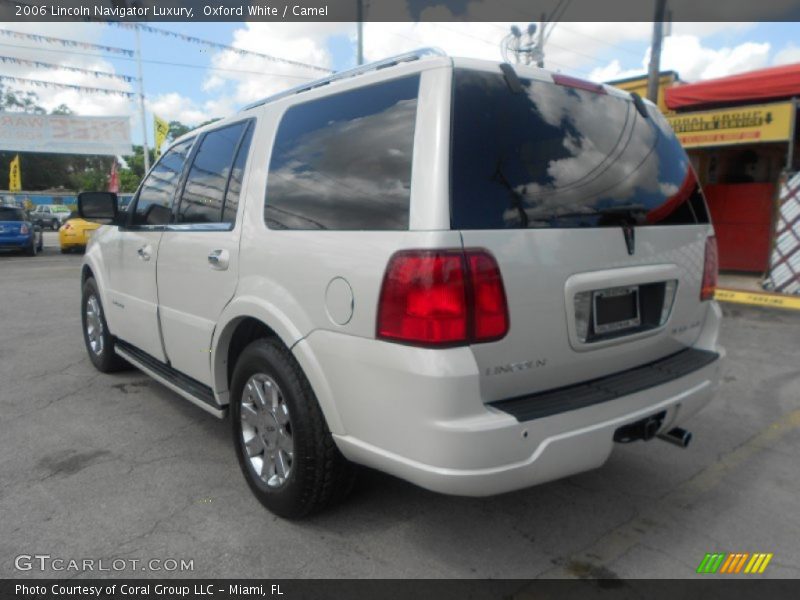 Oxford White / Camel 2006 Lincoln Navigator Luxury