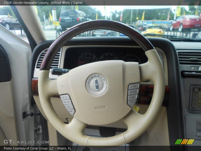 Oxford White / Camel 2006 Lincoln Navigator Luxury