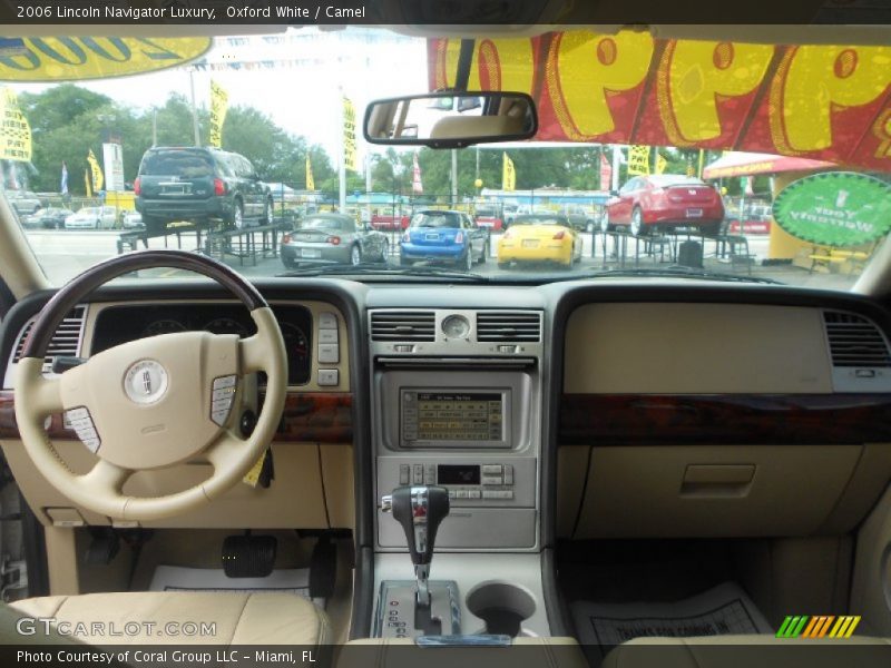 Oxford White / Camel 2006 Lincoln Navigator Luxury