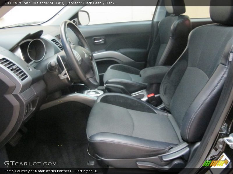 Labrador Black Pearl / Black 2010 Mitsubishi Outlander SE 4WD
