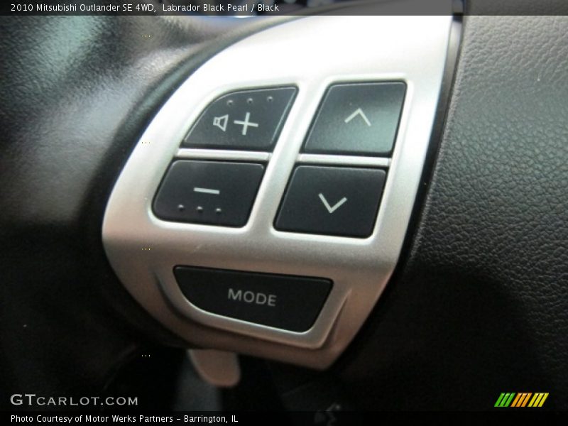 Labrador Black Pearl / Black 2010 Mitsubishi Outlander SE 4WD