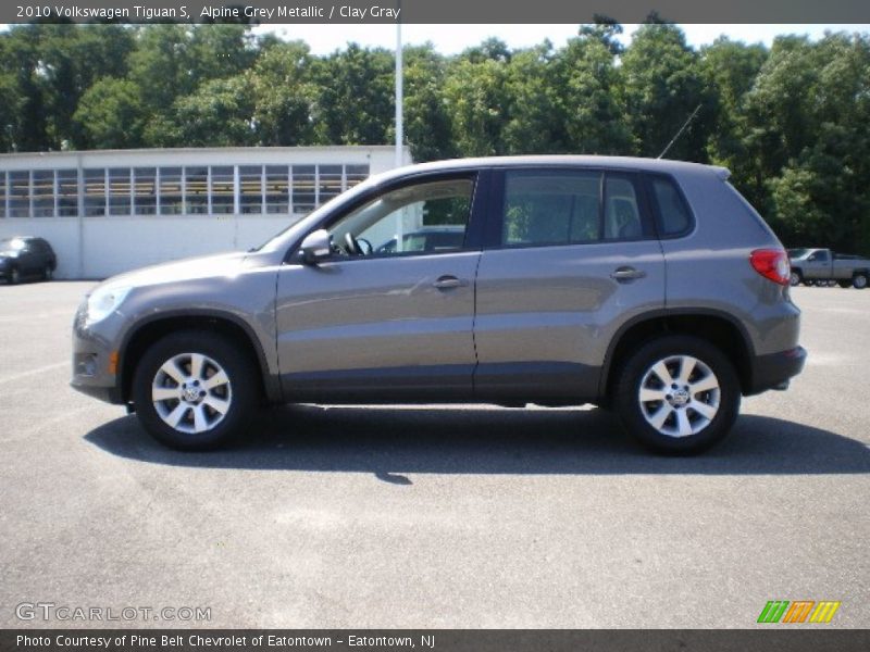 Alpine Grey Metallic / Clay Gray 2010 Volkswagen Tiguan S