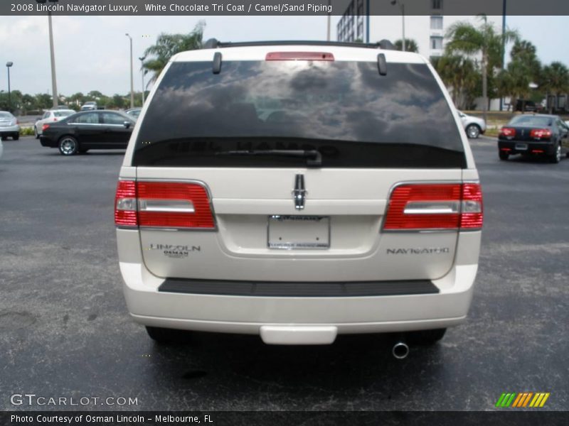 White Chocolate Tri Coat / Camel/Sand Piping 2008 Lincoln Navigator Luxury