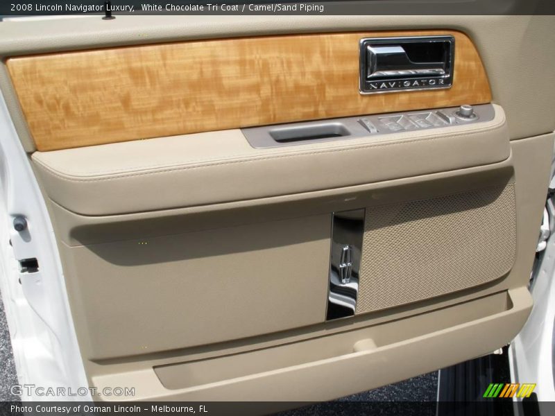 White Chocolate Tri Coat / Camel/Sand Piping 2008 Lincoln Navigator Luxury