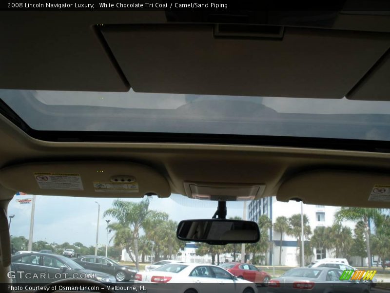 White Chocolate Tri Coat / Camel/Sand Piping 2008 Lincoln Navigator Luxury
