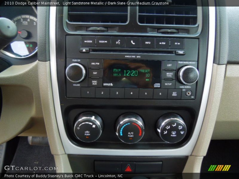 Audio System of 2010 Caliber Mainstreet
