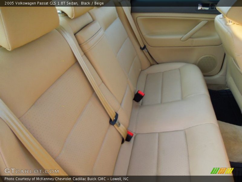 Black / Beige 2005 Volkswagen Passat GLS 1.8T Sedan