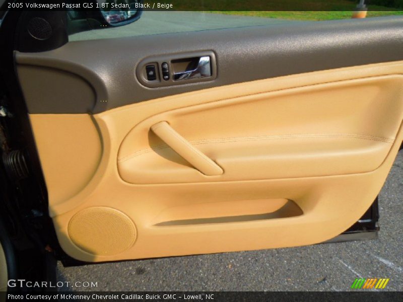 Black / Beige 2005 Volkswagen Passat GLS 1.8T Sedan