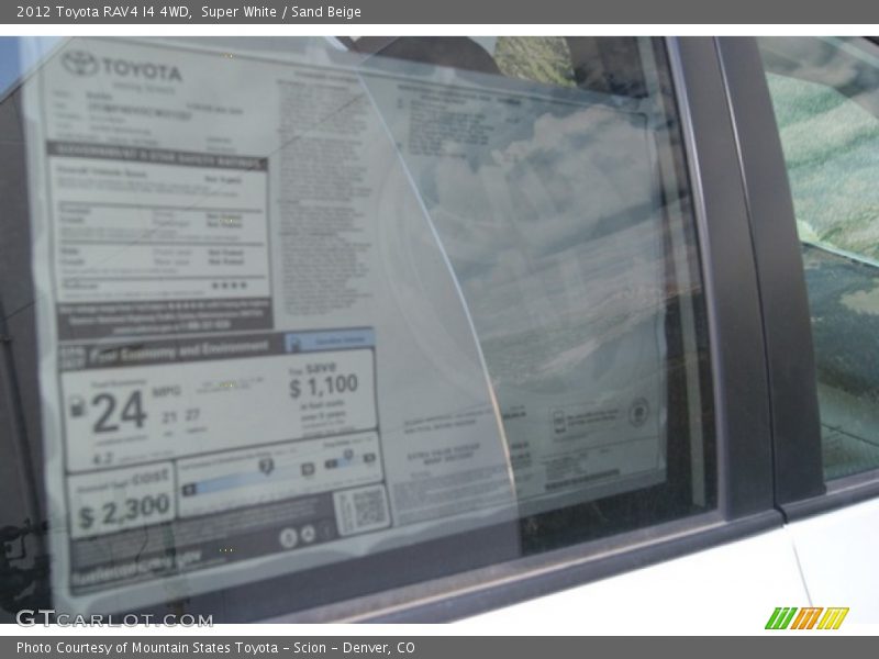 Super White / Sand Beige 2012 Toyota RAV4 I4 4WD