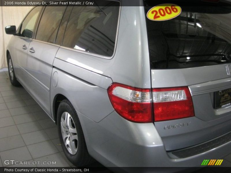 Silver Pearl Metallic / Gray 2006 Honda Odyssey EX