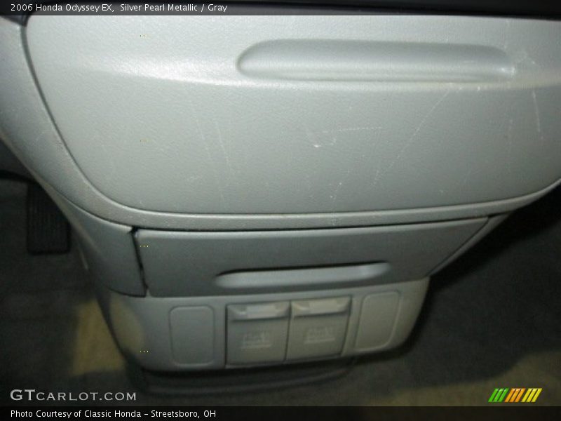Silver Pearl Metallic / Gray 2006 Honda Odyssey EX