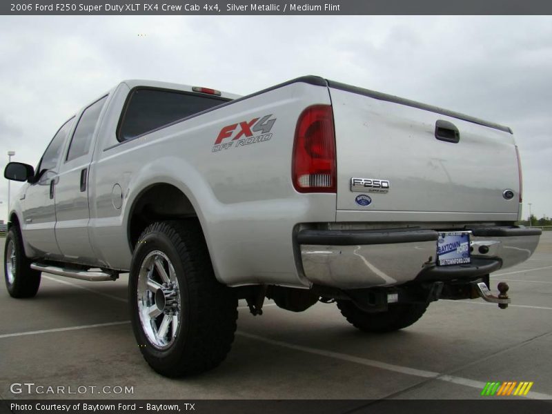Silver Metallic / Medium Flint 2006 Ford F250 Super Duty XLT FX4 Crew Cab 4x4
