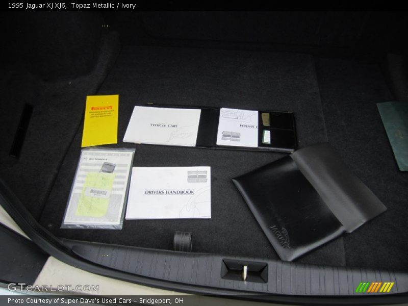 Topaz Metallic / Ivory 1995 Jaguar XJ XJ6