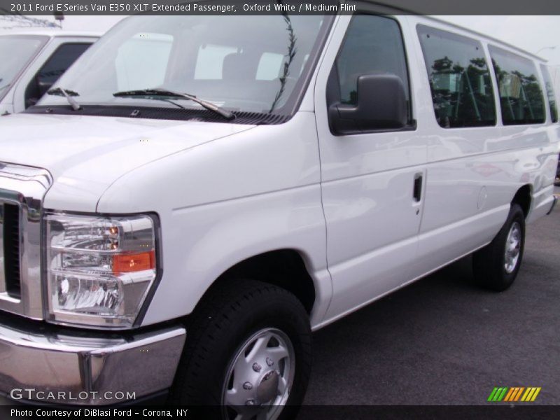 Oxford White / Medium Flint 2011 Ford E Series Van E350 XLT Extended Passenger