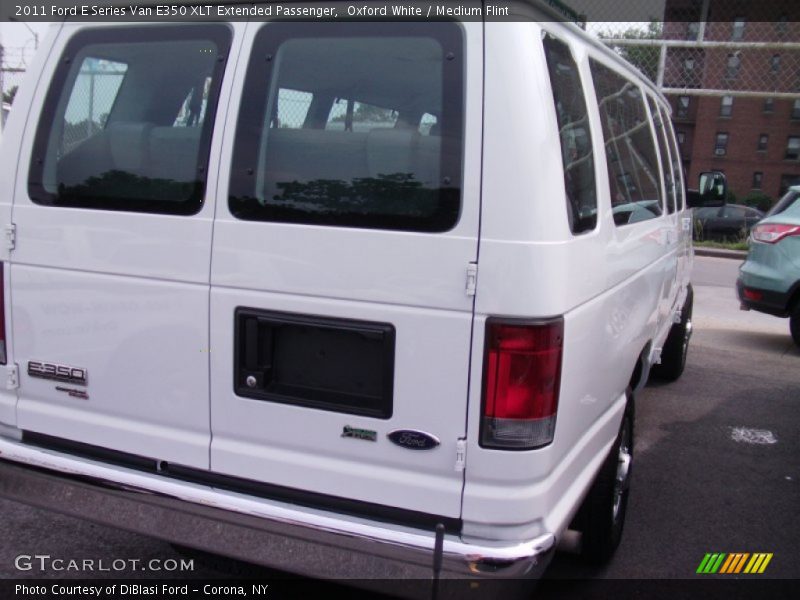 Oxford White / Medium Flint 2011 Ford E Series Van E350 XLT Extended Passenger