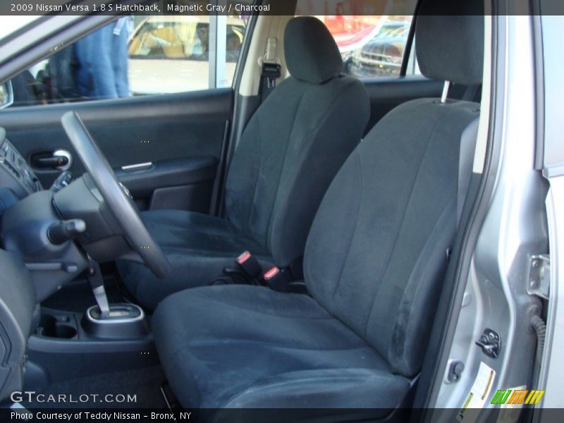 Magnetic Gray / Charcoal 2009 Nissan Versa 1.8 S Hatchback