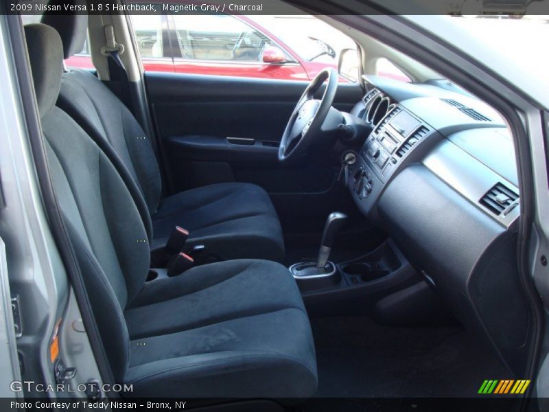Magnetic Gray / Charcoal 2009 Nissan Versa 1.8 S Hatchback
