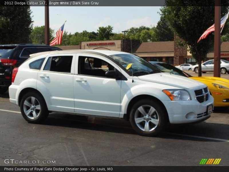 Bright White / Dark Slate Gray 2012 Dodge Caliber SXT