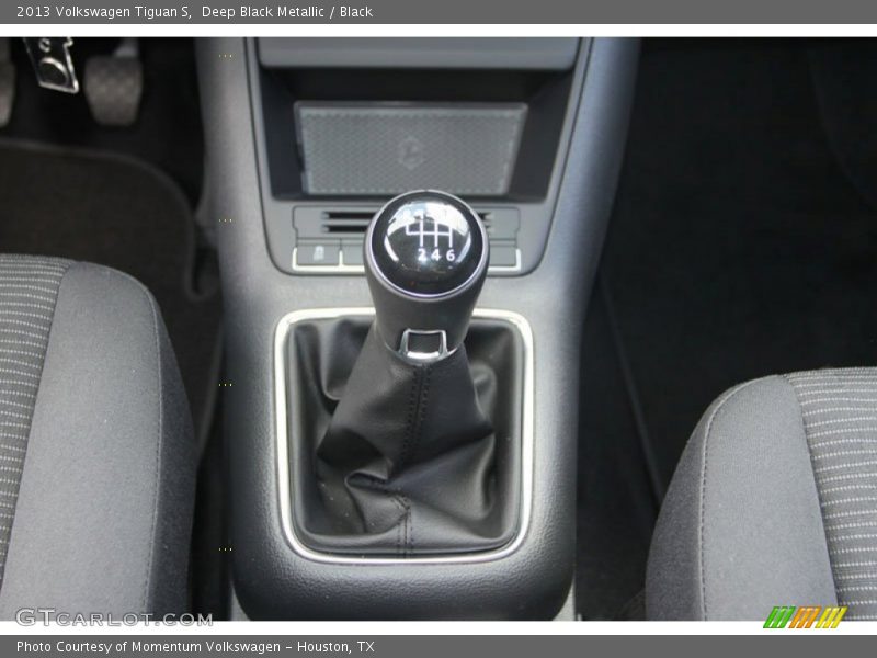 Deep Black Metallic / Black 2013 Volkswagen Tiguan S