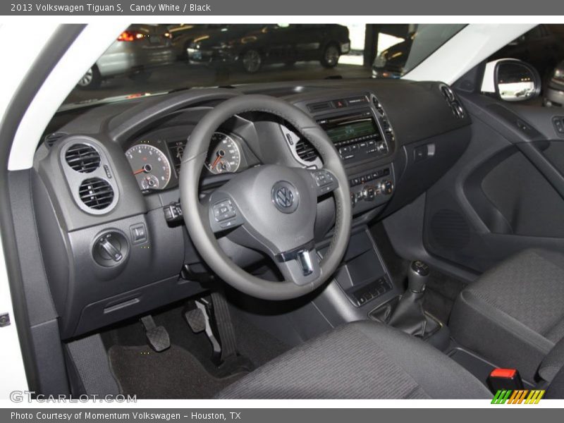 Candy White / Black 2013 Volkswagen Tiguan S